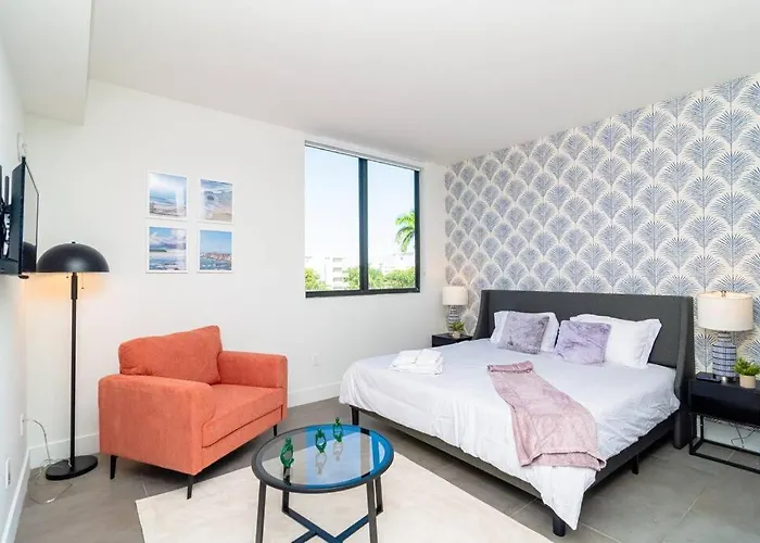King Bed Brand New Oasis Minutes To Brickell